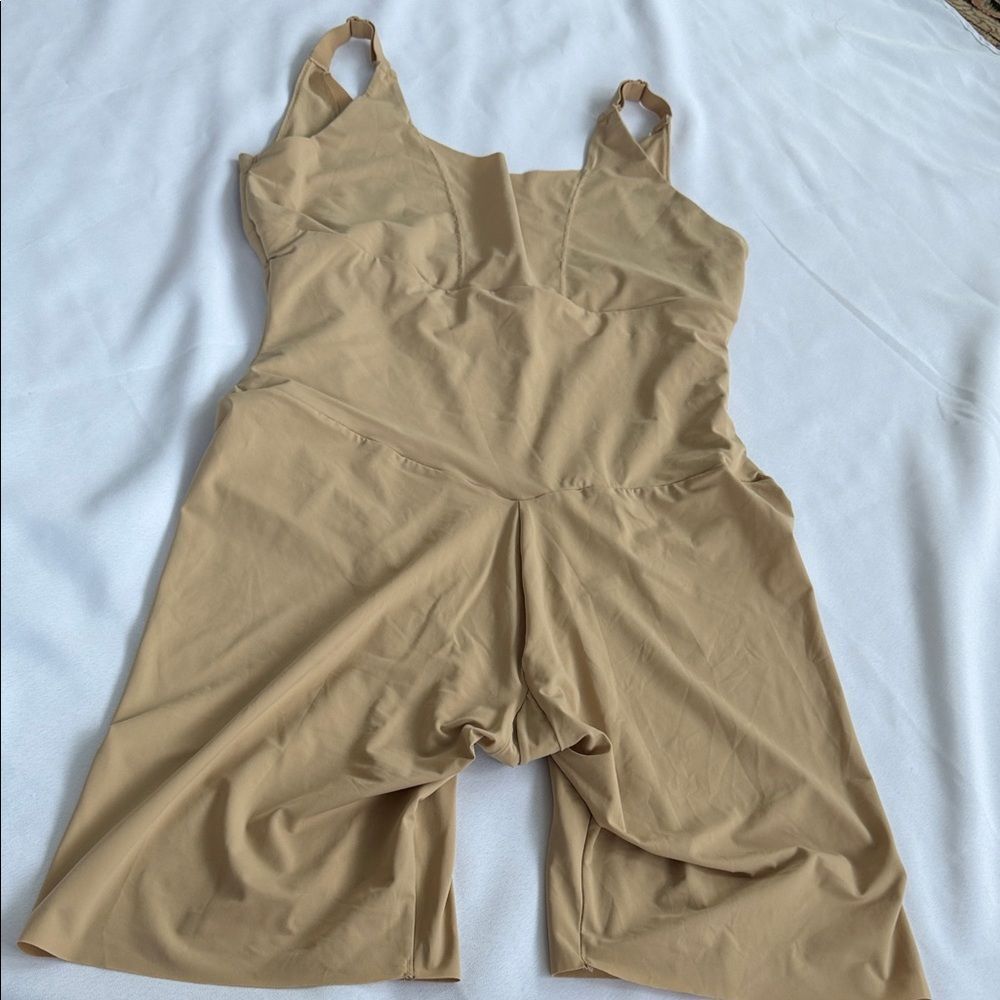 Maidenform Nude/Tan Full Body Shapewear